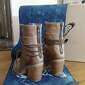 Freebird Borrow By Steven Booties 